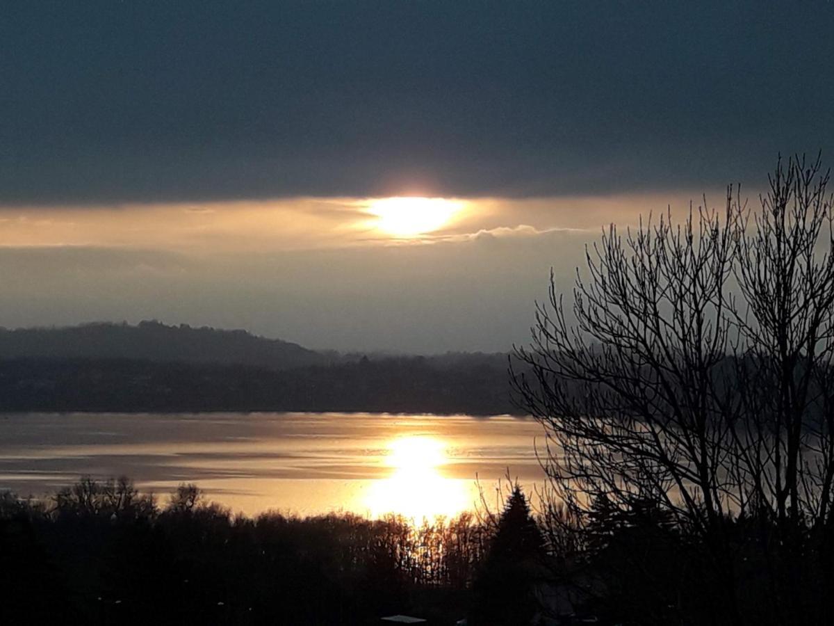 Tramonto Al Lago Gavirate Dış mekan fotoğraf