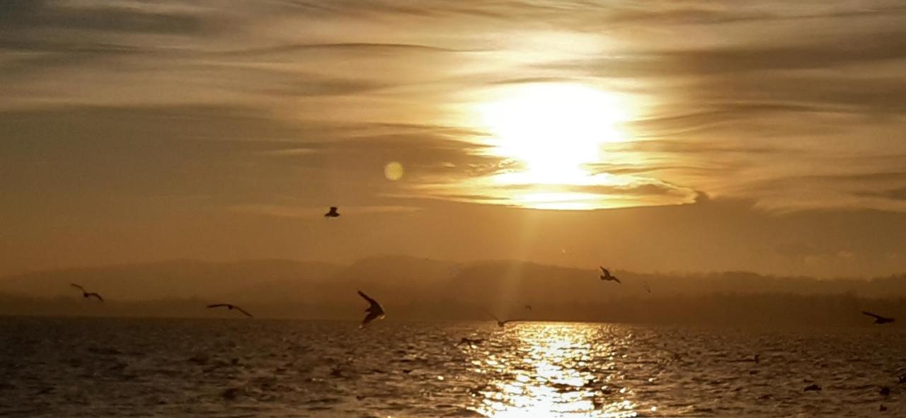 Tramonto Al Lago Gavirate Dış mekan fotoğraf