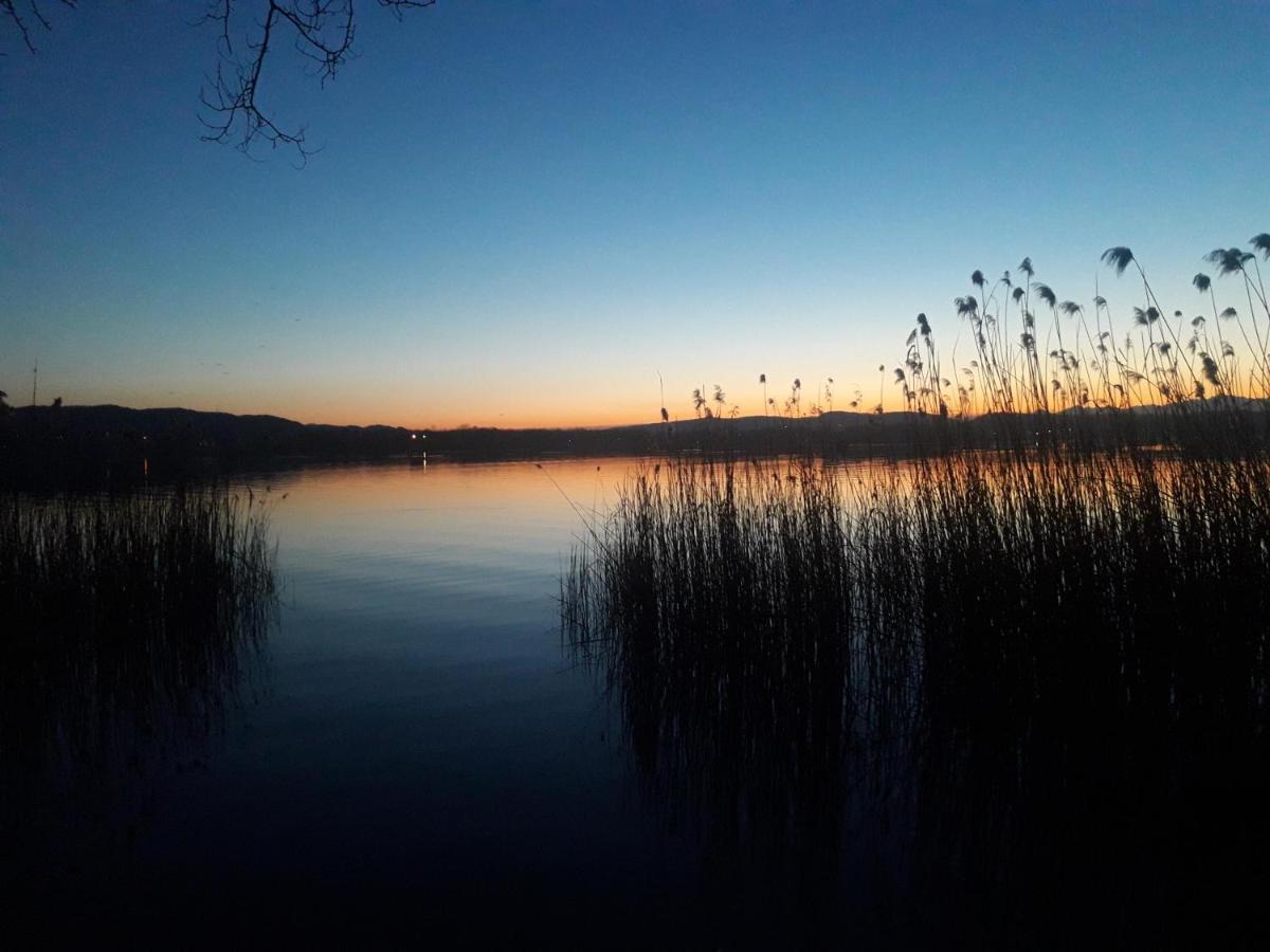 Tramonto Al Lago Gavirate Dış mekan fotoğraf